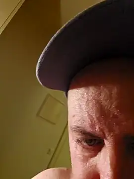 HeteroHotGuy1 online show from 01-20-25, 03:48