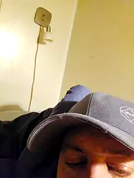 HeteroHotGuy1 online show from 01-30-25, 04:02