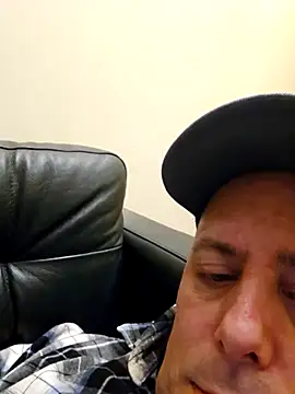 HeteroHotGuy1 online show from 02-22-25, 09:48