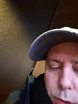 HeteroHotGuy1 online show from 02-23-25, 01:57