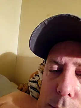 HeteroHotGuy1 online show from 03-09-25, 08:10