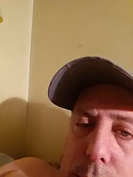 HeteroHotGuy1 online show from 03-13-25, 10:54