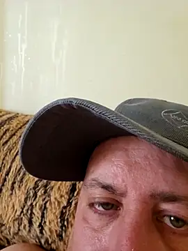 HeteroHotGuy1 online show from 03-23-25, 08:37