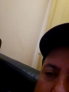 HeteroHotGuy1 online show from 09-30-25, 07:52