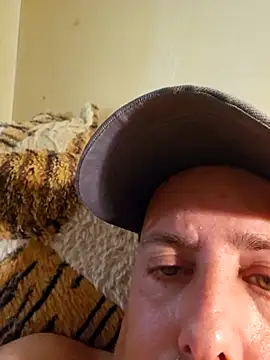 HeteroHotGuy1 online show from 10-05-25, 12:47