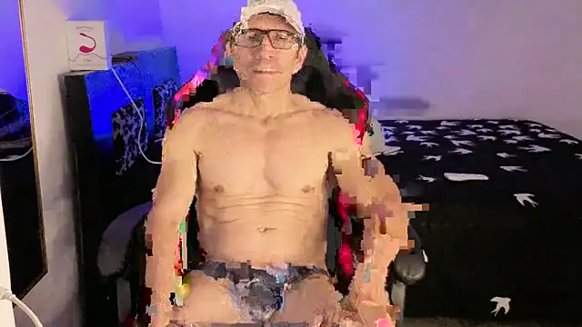 Snapshot of KALE_19 chatting on 12-02-25, 12:38 KALE 19 online show from 12-02-25, 12:38