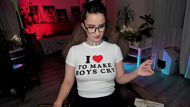 Snapshot of annallurings chatting on 12-28-24, 05:25 annallurings online show from 12-28-24, 05:25