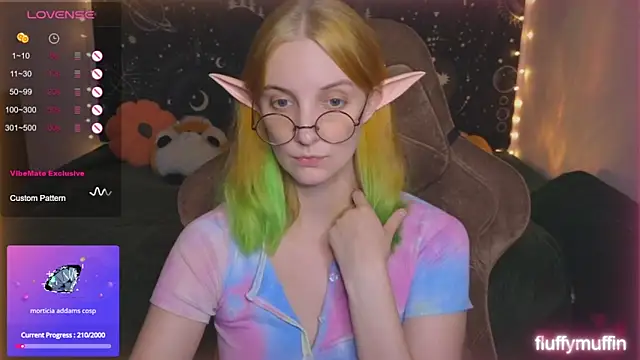 Snapshot of Fluffy_muffin_ chatting on 09-24-25, 02:53 Fluffy muffin  online show from 09-24-25, 02:53