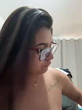 Snapshot of isa_ofc2024 chatting on 02-27-25, 10:04 isa ofc2024 online show from 02-27-25, 10:04