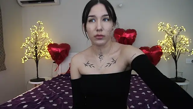 NikkiGoldSide online show from 02-26-25, 02:14