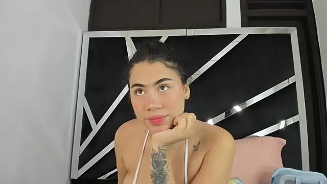 Sofia-candyht online show from 03-02-25, 09:11