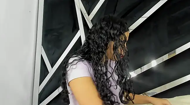 Sofia-candyht online show from 03-18-25, 08:48