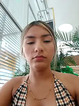 GIRL DONCELLA online show from 12-03-24, 10:07