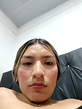 GIRL DONCELLA online show from 02-01-25, 11:16