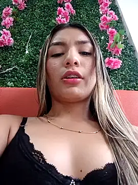 GIRL DONCELLA online show from 02-07-25, 10:20