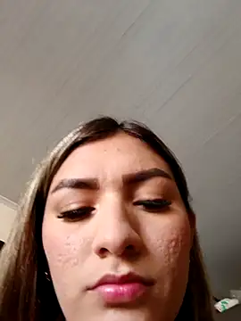 GIRL DONCELLA online show from 10-16-25, 07:37