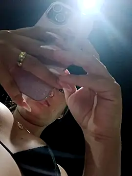 GIRL DONCELLA online show from 11-11-25, 03:39