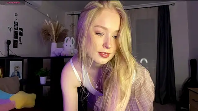 SweetDarcy online show from 10-23-25, 03:22