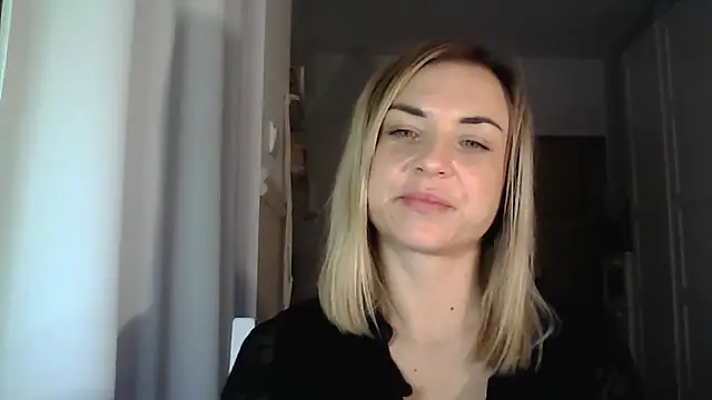 Snapshot of ashley_xlove chatting on 01-13-25, 03:15 ashley xlove online show from 01-13-25, 03:15