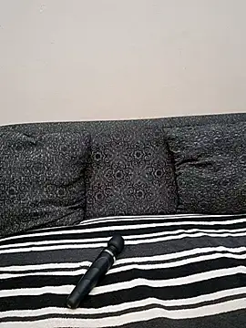 juicygoddess2 online show from 11-06-25, 09:21