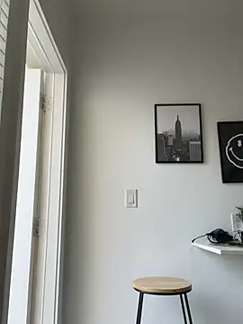 miamiworld online show from 12-18-24, 09:29