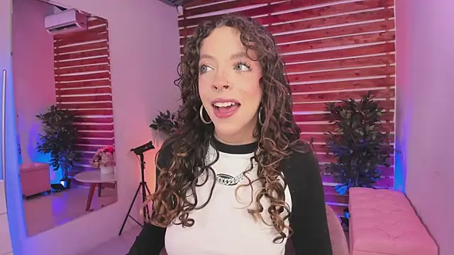 Sapphire Venuss online show from 10-04-25, 12:52