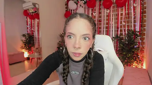 Sapphire Venuss online show from 02-14-26, 01:46