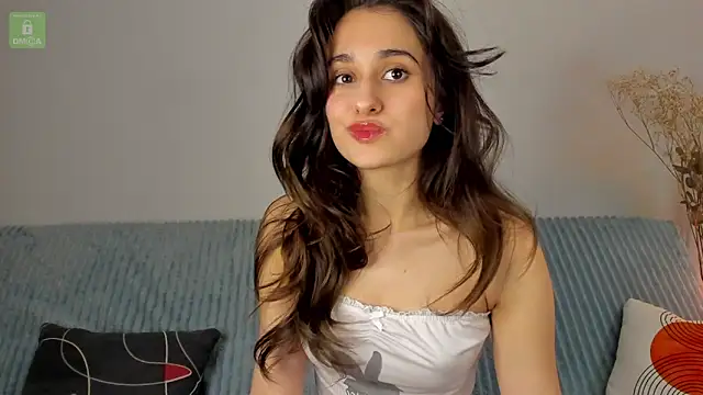 Snapshot of erika_hoiree chatting on 12-06-24, 10:30 erika hoiree online show from 12-06-24, 10:30