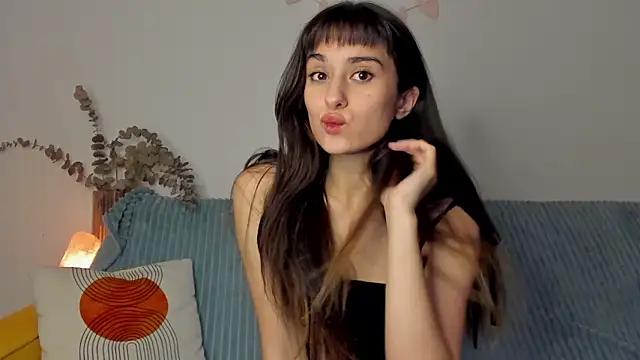 Snapshot of erika_hoiree chatting on 10-26-25, 05:02 erika hoiree online show from 10-26-25, 05:02