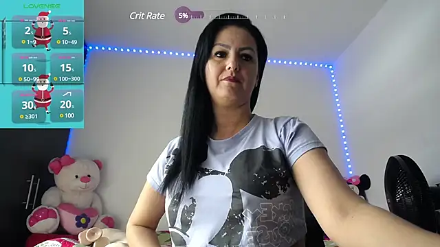 Snapshot of Sofiiaa_Cooper chatting on 12-23-24, 06:48 Sofiiaa Cooper online show from 12-23-24, 06:48