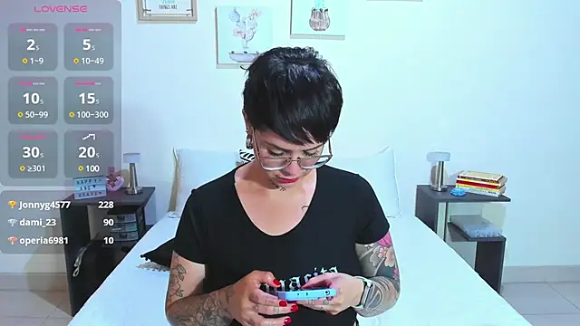 Snapshot of KatInk chatting on 12-18-24, 08:03 KatInk online show from 12-18-24, 08:03