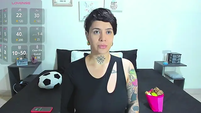 Snapshot of KatInk chatting on 02-12-25, 10:46 KatInk online show from 02-12-25, 10:46