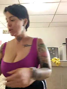 Snapshot of KatInk chatting on 03-20-25, 05:04 KatInk online show from 03-20-25, 05:04