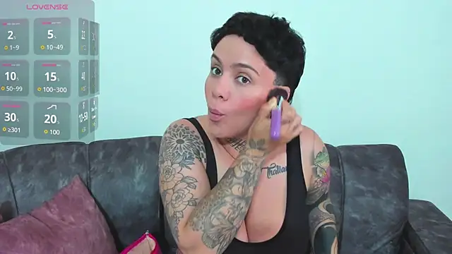 Snapshot of KatInk chatting on 10-25-25, 08:47 KatInk online show from 10-25-25, 08:47