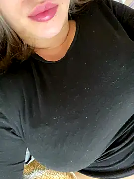 Snapshot of 69Laura696 chatting on 12-02-24, 09:35 69Laura696 online show from 12-02-24, 09:35