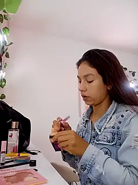 Luci And Sofi online show from 10-18-25, 12:28