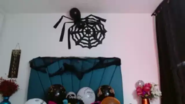 Dubraska1 online show from 10-31-25, 06:53