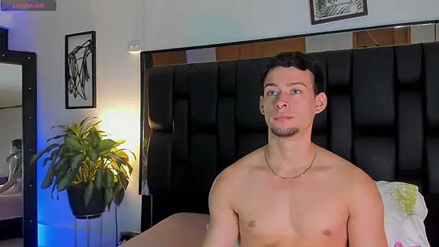 Snapshot of JadeSmiith_ chatting on 11-24-25, 10:42 JadeSmiith online show from 11-24-25, 10:42