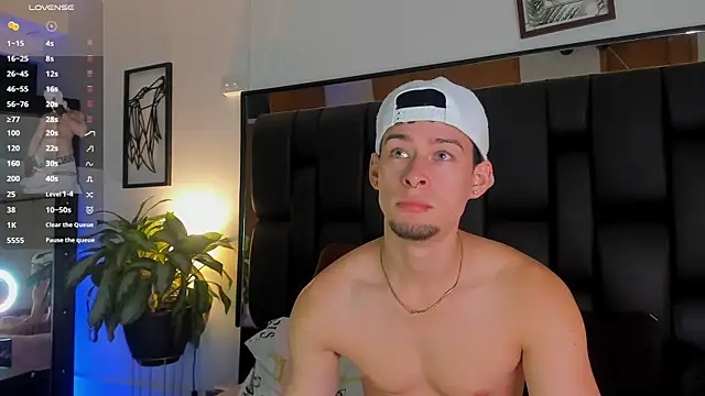 Snapshot of JadeSmiith_ chatting on 11-26-25, 10:44 JadeSmiith online show from 11-26-25, 10:44