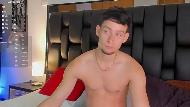 Snapshot of JadeSmiith_ chatting on 12-13-25, 10:48 JadeSmiith online show from 12-13-25, 10:48