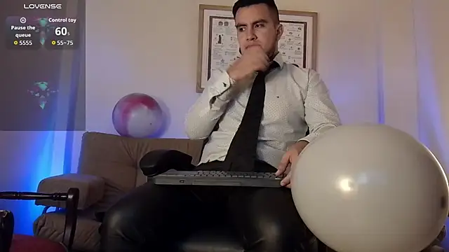 bradley colt online show from 11-30-25, 01:42