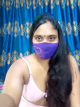 Hot Maleka online show from 03-10-25, 06:05