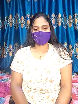 Hot Maleka online show from 03-10-25, 01:10