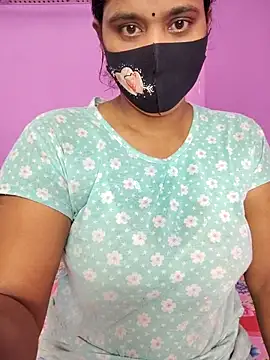 Hot Maleka online show from 10-03-25, 01:13