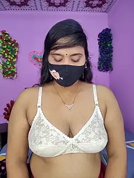 Hot Maleka online show from 11-07-25, 04:18