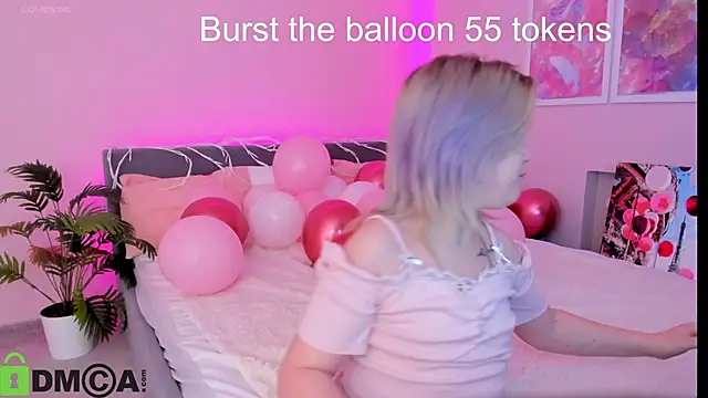 Sara Robinson online show from 10-04-25, 07:28