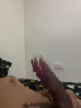 Snapshot of Yolngg chatting on 11-01-25, 02:24 Yolngg online show from 11-01-25, 02:24