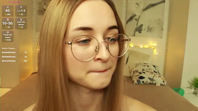 Tiffanyhunt online show from 02-25-25, 10:37