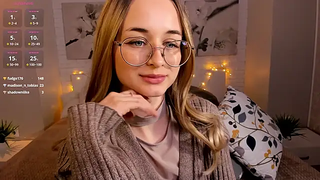 Tiffanyhunt online show from 03-21-25, 05:23