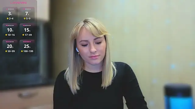 Snapshot of Smoorodinkaa chatting on 11-14-25, 09:13 Smoorodinkaa online show from 11-14-25, 09:13